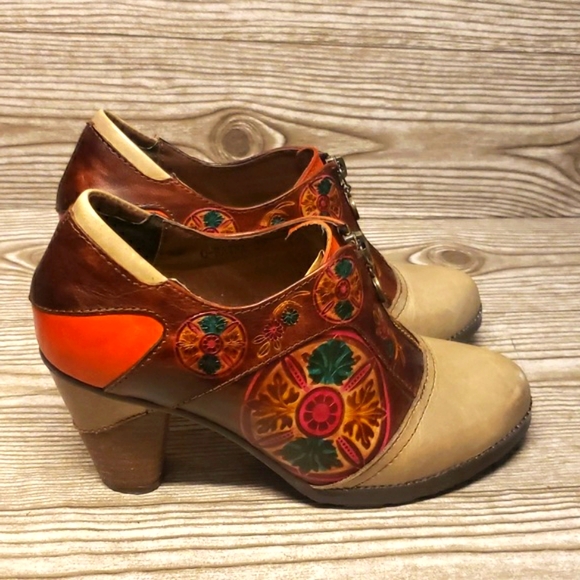 Spring Steps L' Artiste front zip floral embosed heels loafers size 37 - Picture 3 of 8